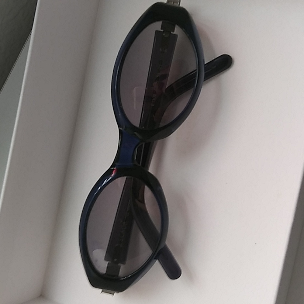 😍EUC💯Escada Blue Sunglasses😎